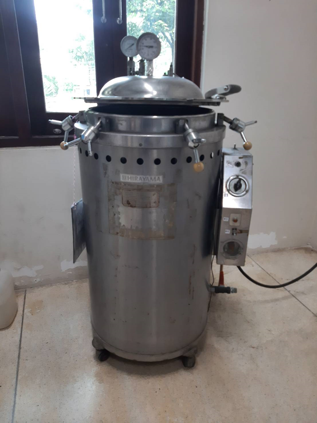 Autoclave
