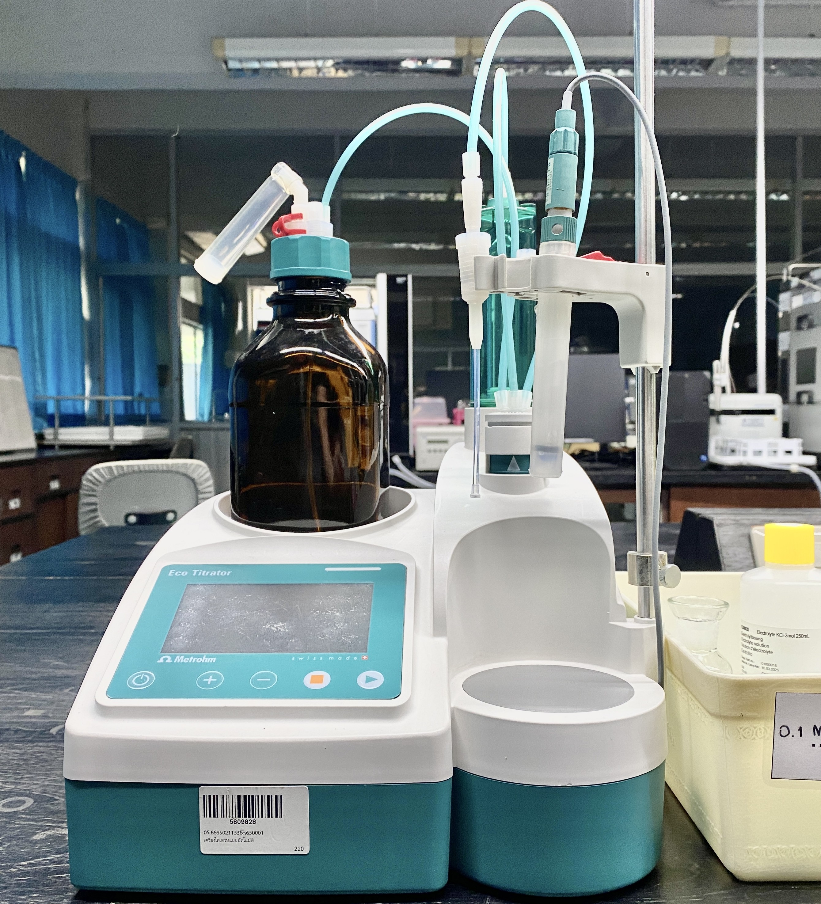 Auto titrator