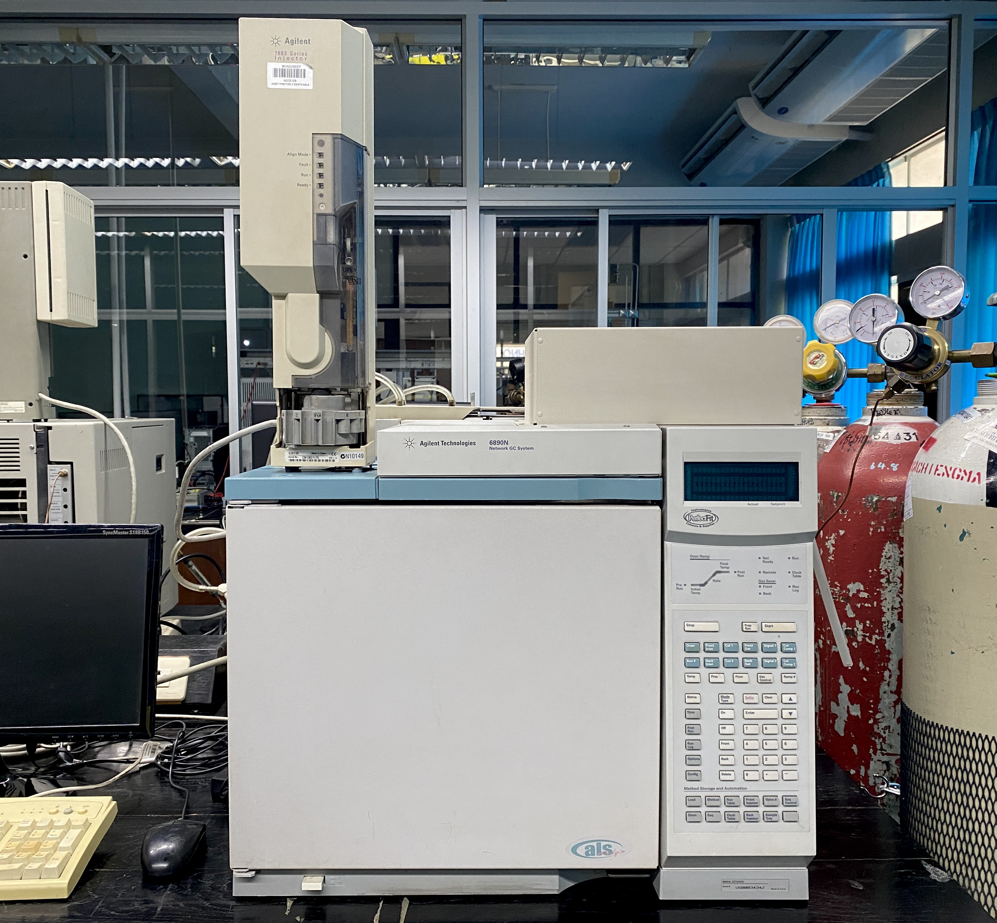 Gas chromatograph-Flame ionization detector (GC-FID)