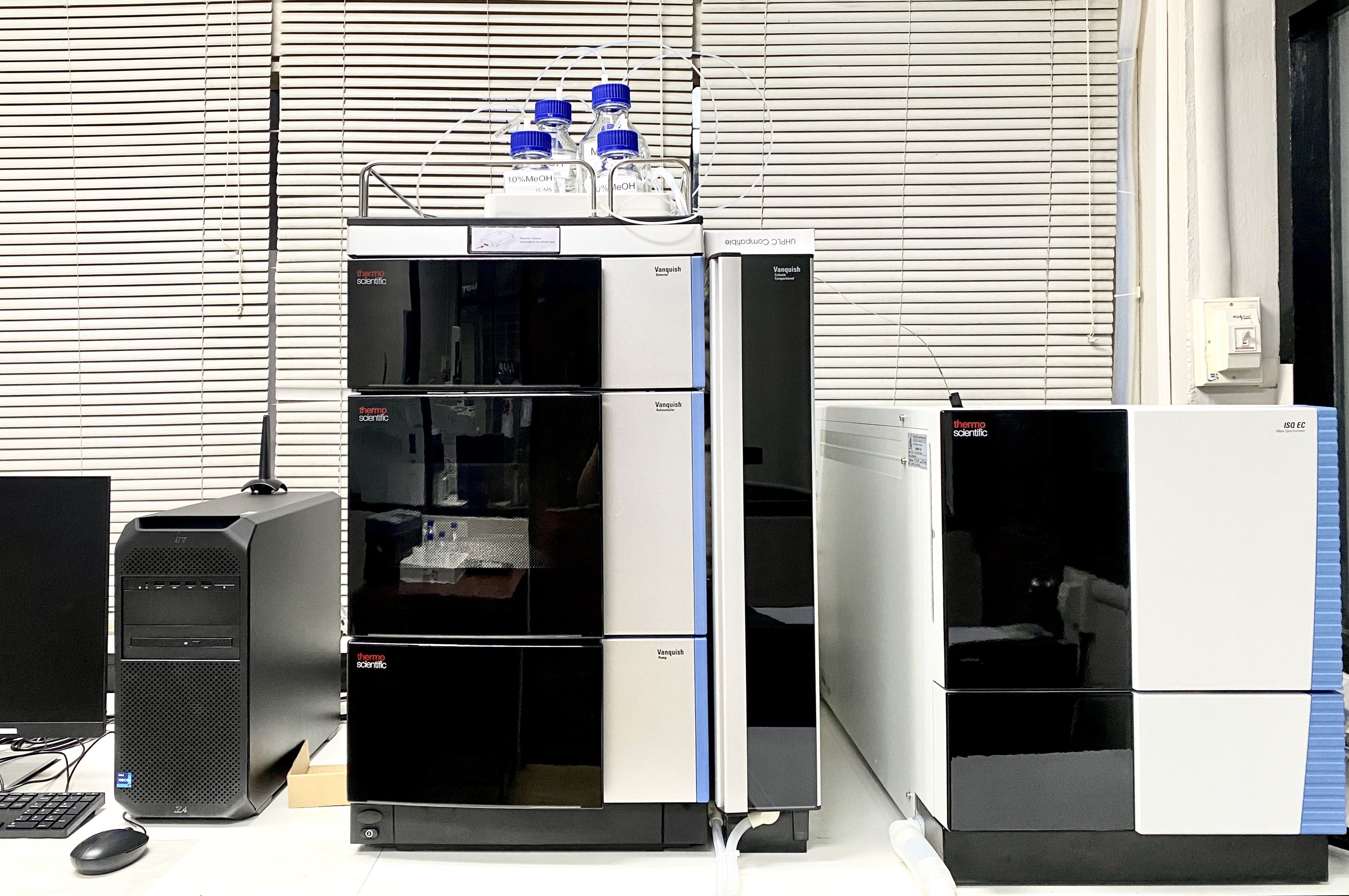 Liquid chromatograph-Mass spectrometer (LC-MS)