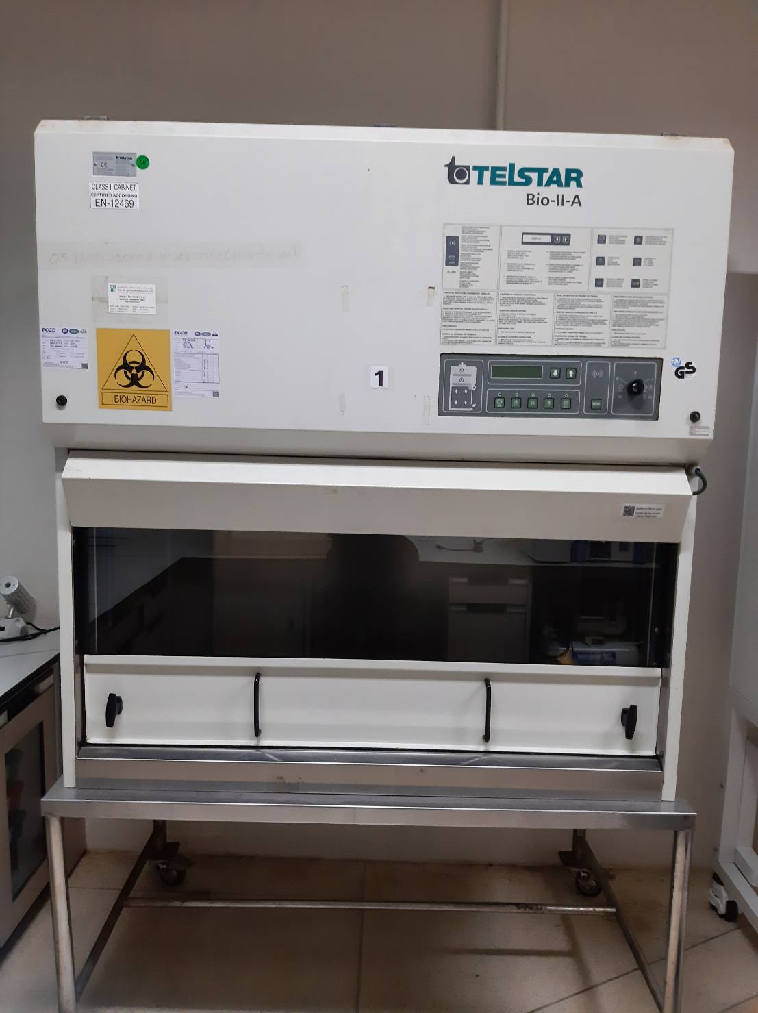 Biosafety cabinet