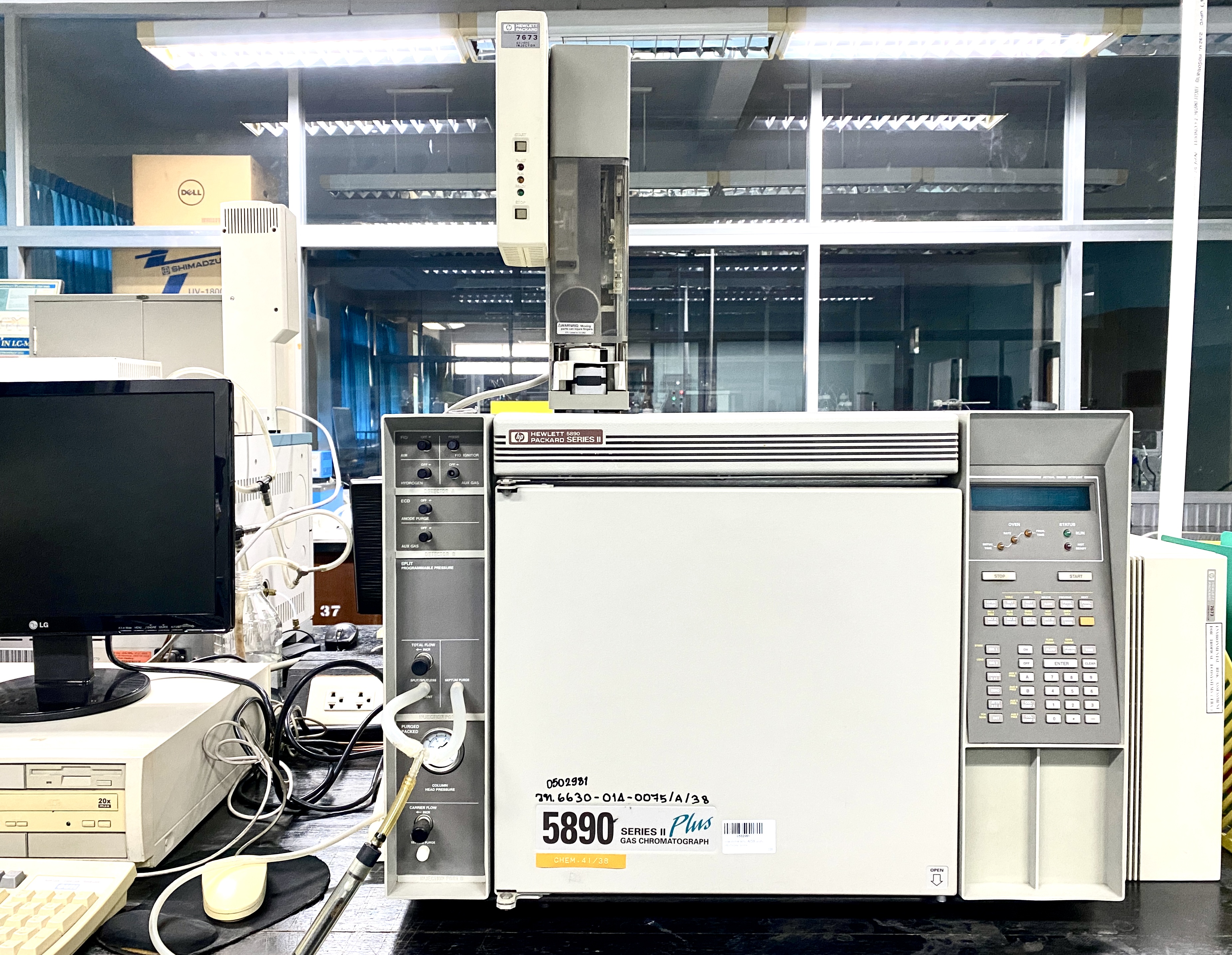 Gas chromatograph-Flame ionization detector (GC-FID)